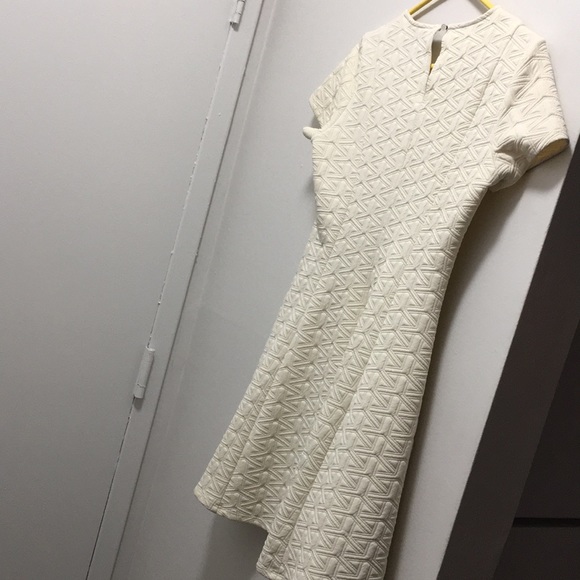 Romeo & Juliet Cream Dress, Size M - Picture 6 of 8